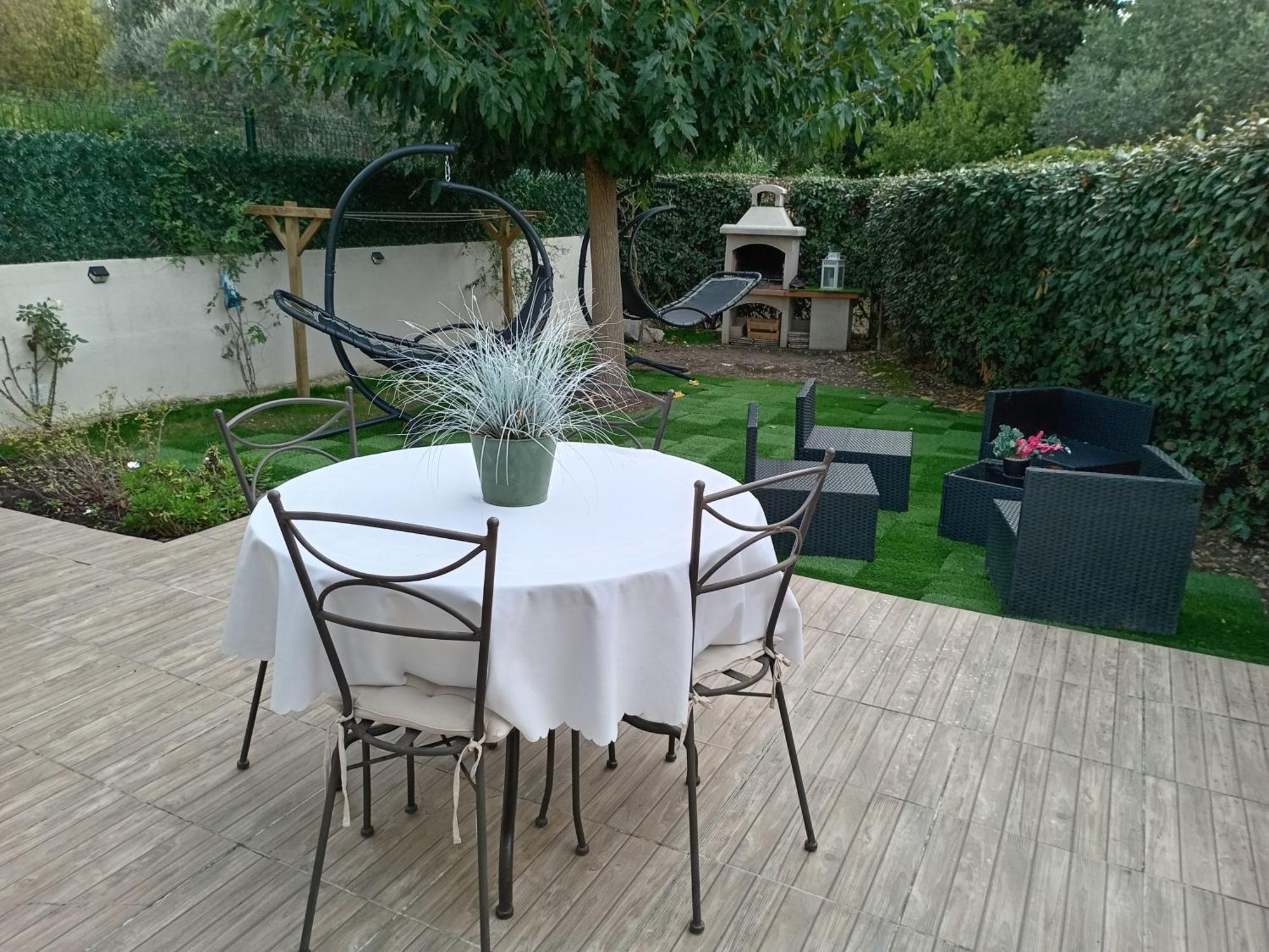 La Perle Des Alpilles Les Myrtilles Holiday home *